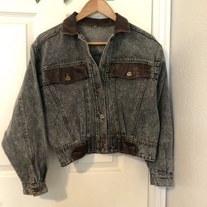 🔴Acid Wash Faux Snake Skin Embossed Jean Jacket